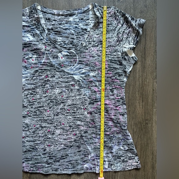 Willow Gray and Pink Short Sleeve Tee - Picture 5 of 6